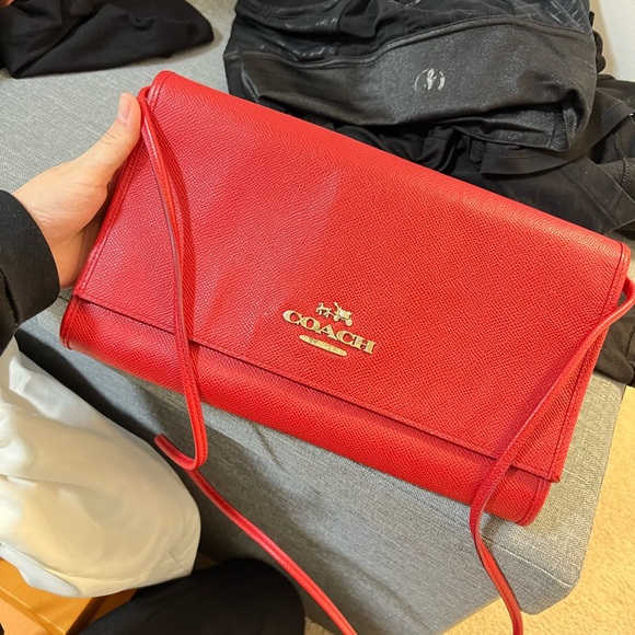 Coach red crossbody bag/clutch - Picture 2 of 6